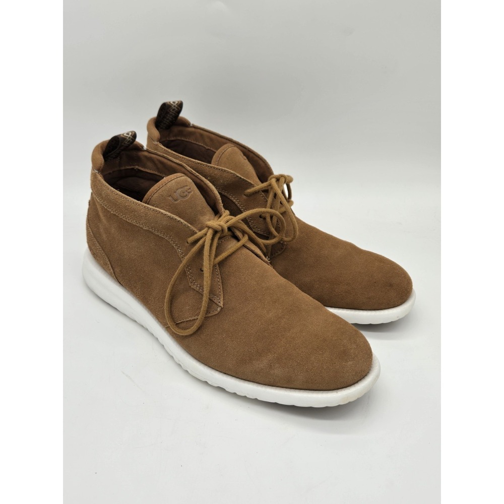 UGG Freamon Mens Size 10.5 Brown Suede Lace Up Chukka Boots 1110949
